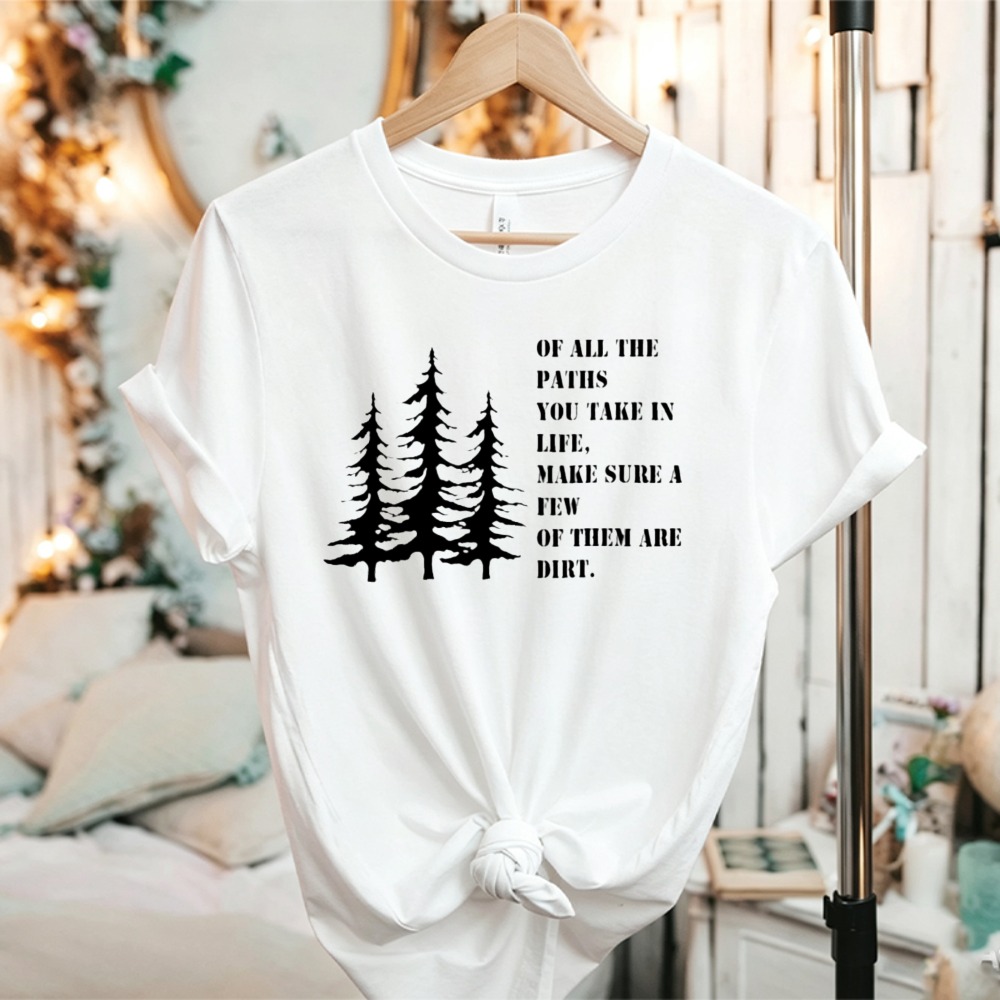 松の木自然名言アウトドアアドベンチャーグラフィックTシャツ  - Outdoor Adventure Quotes Short のレビューと価格