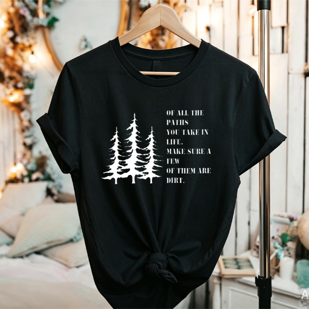 松の木自然名言アウトドアアドベンチャーグラフィックTシャツ  - Outdoor Adventure Quotes Short のレビューと価格
