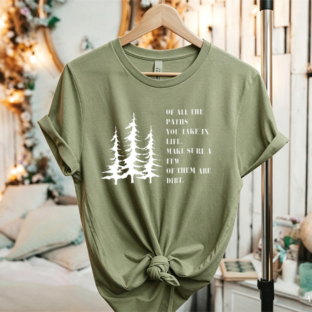 松の木自然名言アウトドアアドベンチャーグラフィックTシャツ  - Outdoor Adventure Quotes Short のレビューと価格